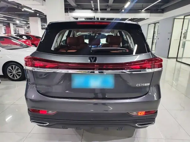 Changan CS75 — Фото автомобиля 5