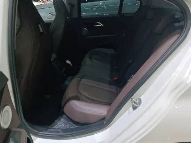 BMW 1 Series — Фото автомобиля 10