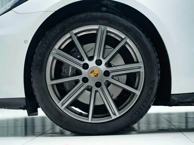 Porsche Panamera — Фото автомобиля 18