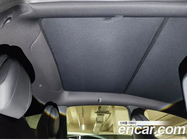 Tesla Model Y — Фото автомобиля 13