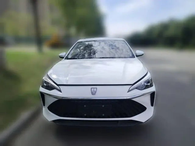 Roewe i5 — Фото автомобиля 2