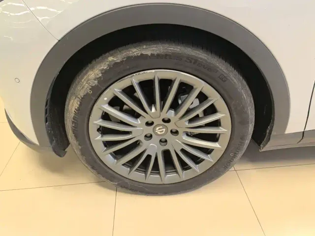 Leapmotor C11 — Фото автомобиля 22