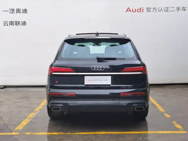 Audi Q7 — Фото автомобиля 5