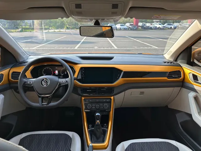 Volkswagen T-Cross — Фото автомобиля 6
