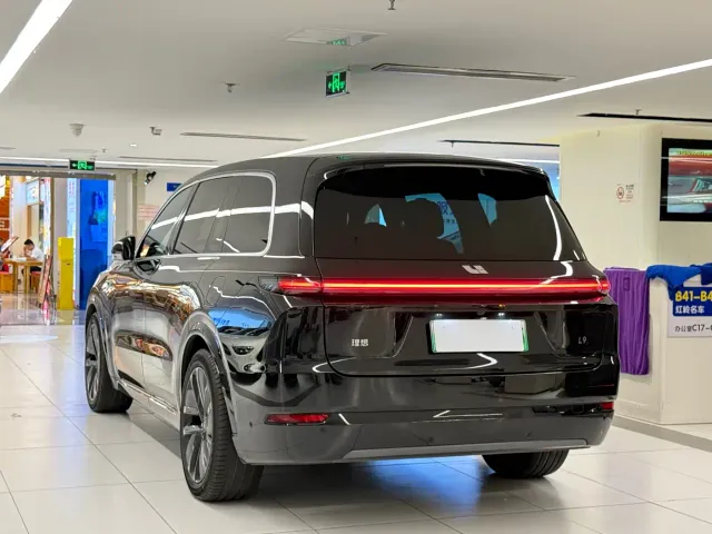 Li Auto L9 — Фото автомобиля 5