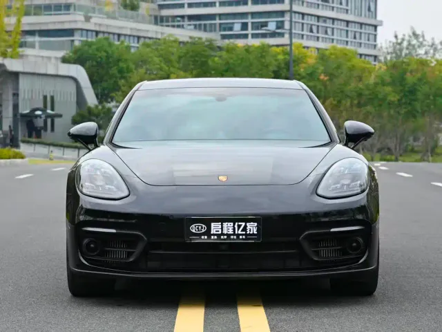 Porsche Panamera — Фото автомобиля 2