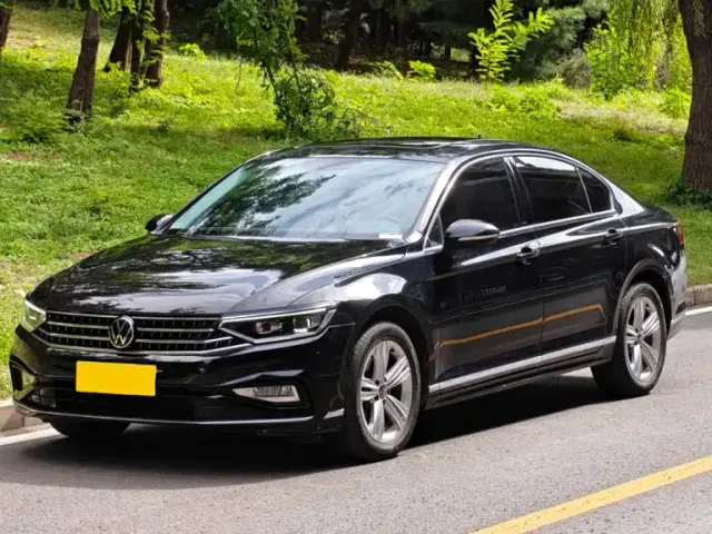 Фотография автомобиля — Volkswagen Magotan