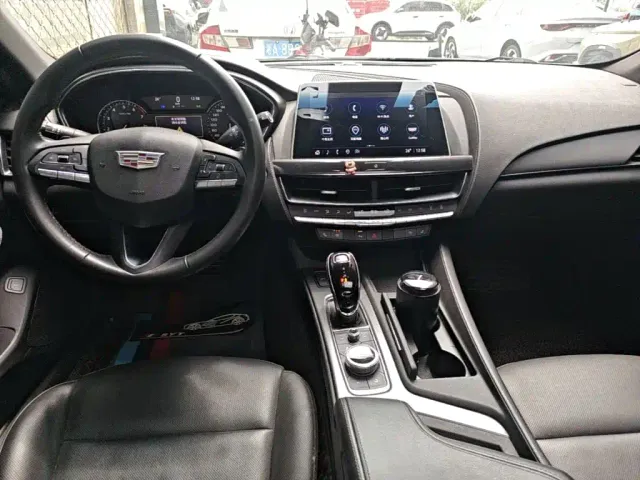 Cadillac CT5 — Фото автомобиля 9