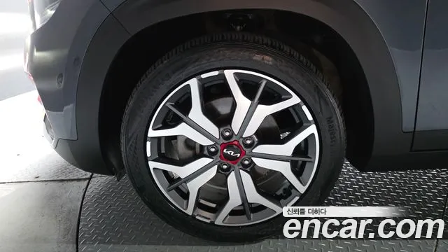Kia Seltos — Фото автомобиля 5