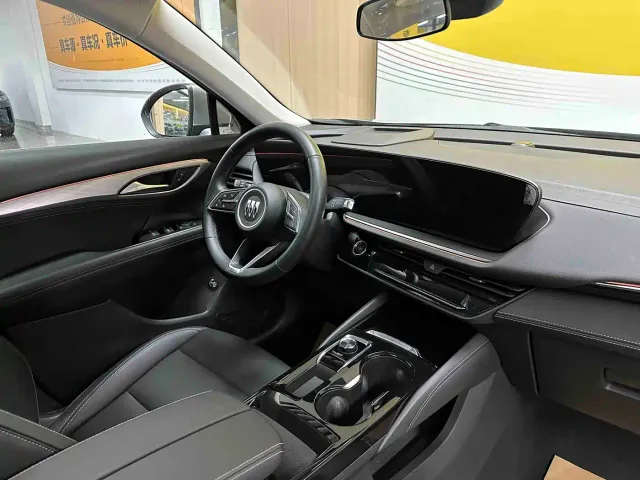 Buick Envision S 2025 25T Premium Platinum Edition — Фото автомобиля 8