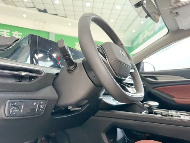 Changan Eado — Фото автомобиля 17