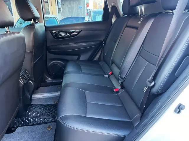 Nissan X-Trail — Фото автомобиля 15