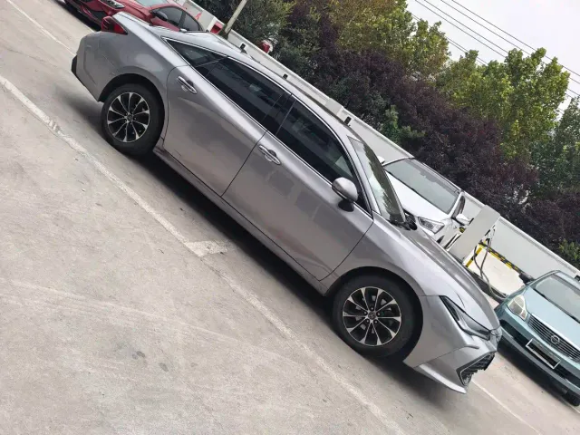 Toyota Avalon — Фото автомобиля 8