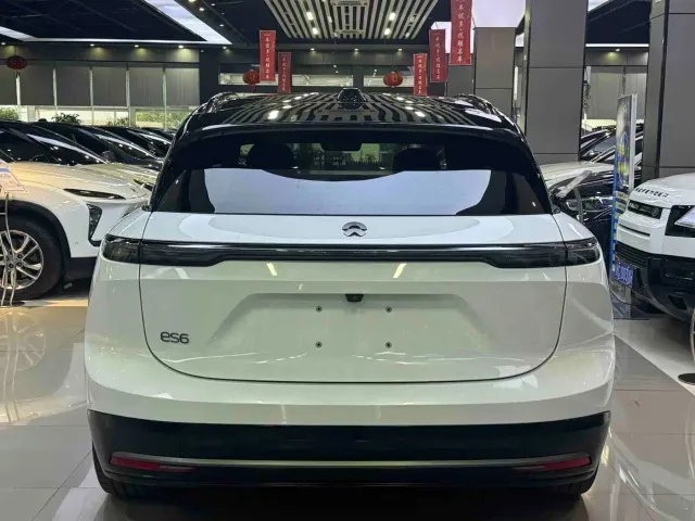 Nio ES6 — Фото автомобиля 11
