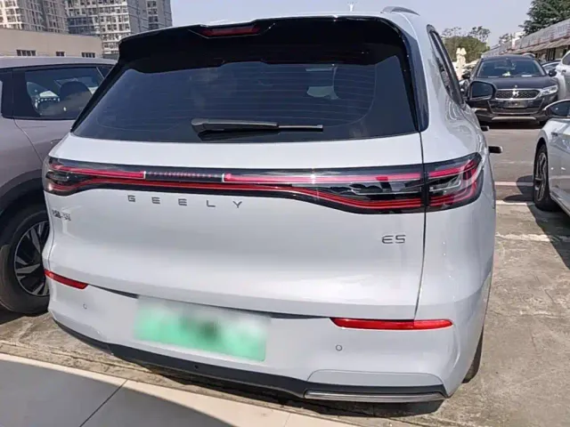Geely Galaxy E5 — Фото автомобиля 5