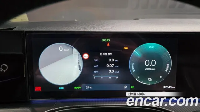 Hyundai Santa Fe MX5 — Фото автомобиля 11