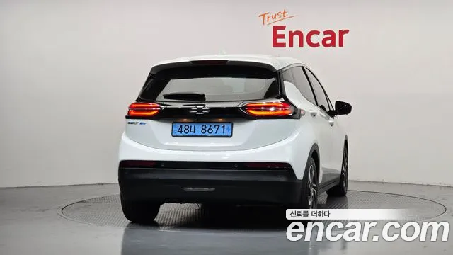 Chevrolet Bolt EV — Фото автомобиля 4