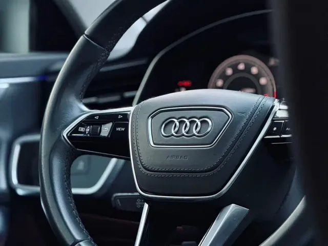 Audi A6L — Фото автомобиля 13