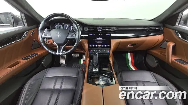 Maserati Quattroporte — Фото автомобиля 7