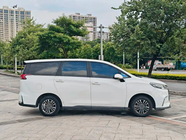Maxus G50 — Фото автомобиля 10