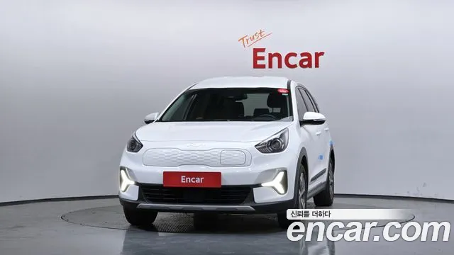Kia Niro Niro Plus Light (Такси) — Фото автомобиля 3