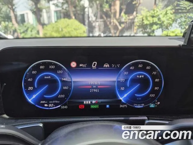 Mercedes-Benz EQB X243 — Фото автомобиля 9