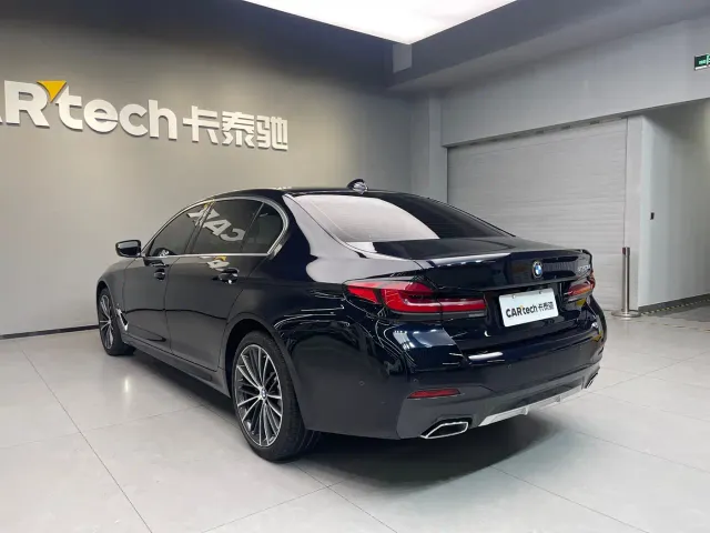 BMW 5 Series — Фото автомобиля 6