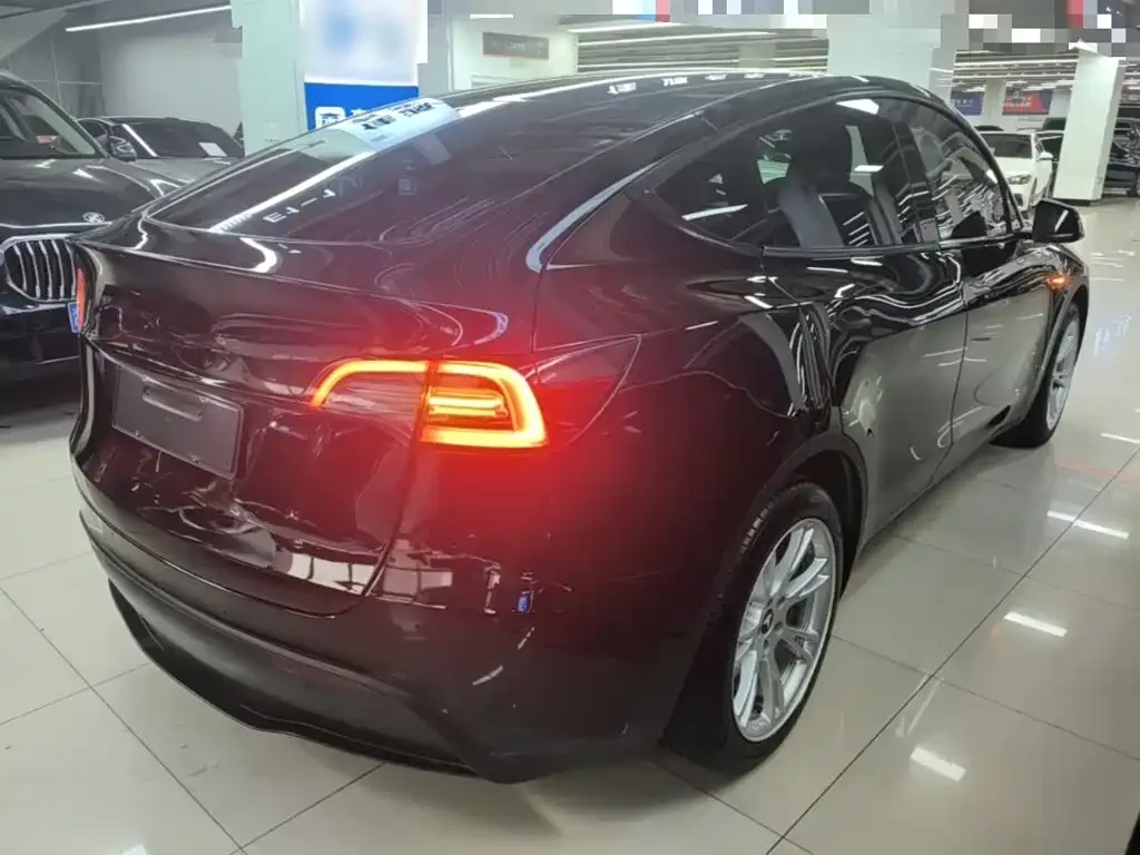 Tesla Model Y 2022 Facelift Rear-Wheel Drive Version — Фото автомобиля 6