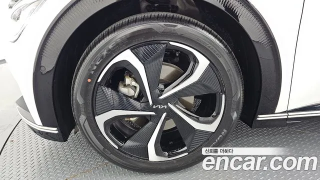 Kia EV6 — Фото автомобиля 5