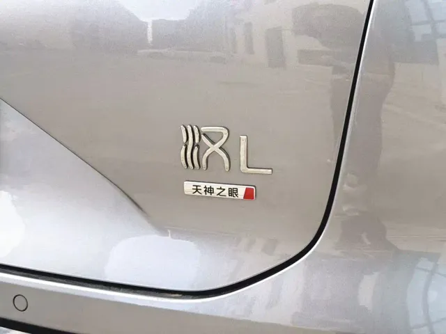 BYD Han L — Фото автомобиля 11