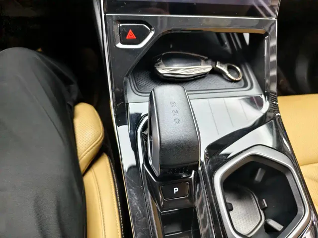 Geely Boyue L — Фото автомобиля 6