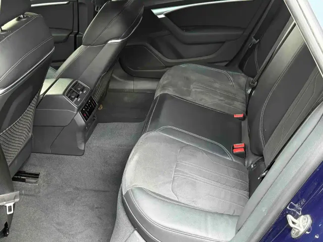 Audi A7L — Фото автомобиля 7