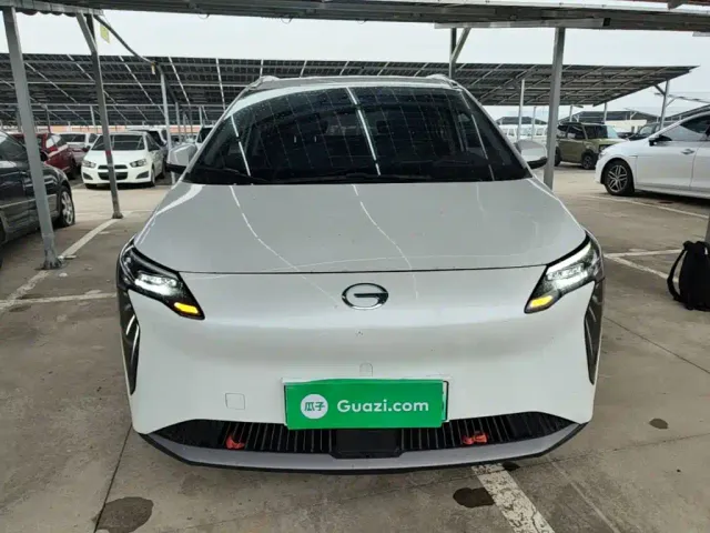 GAC Aion Y — Фото автомобиля 2