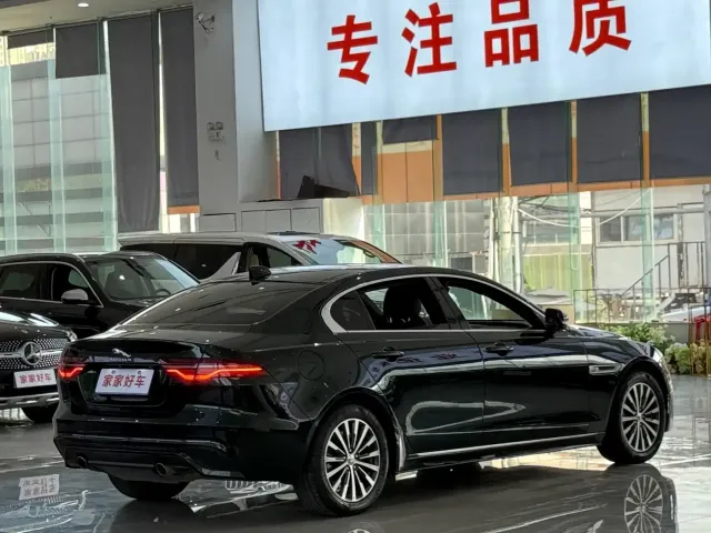 Jaguar XEL — Фото автомобиля 15
