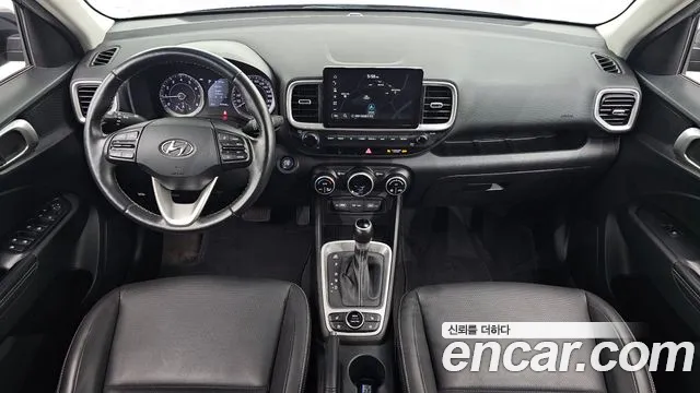 Hyundai Venue — Фото автомобиля 10