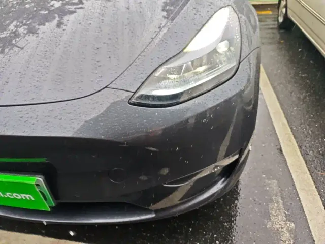 Tesla Model Y — Фото автомобиля 23