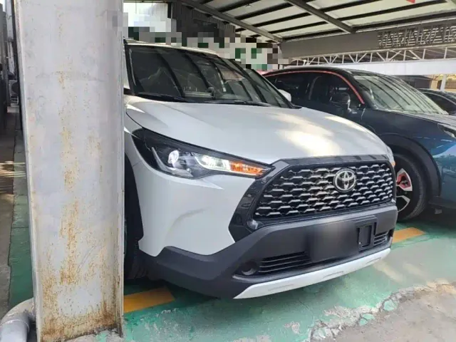 Toyota Corolla Cross — Фото автомобиля 3