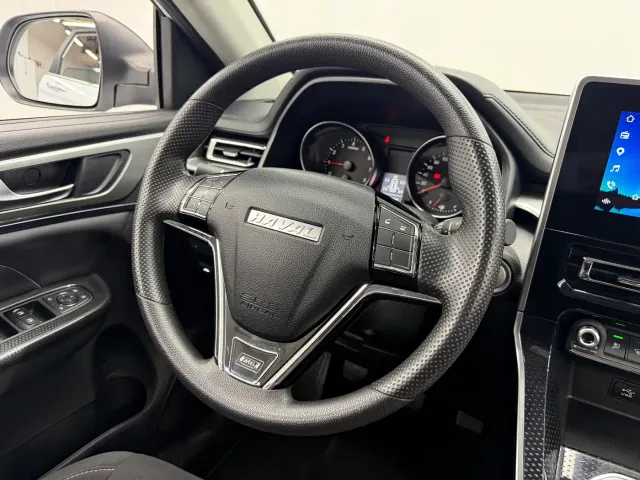 Haval M6 — Фото автомобиля 12