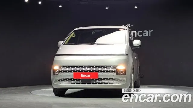Hyundai Staria Staria 4WD Tourer 11 мест — Фото автомобиля 3