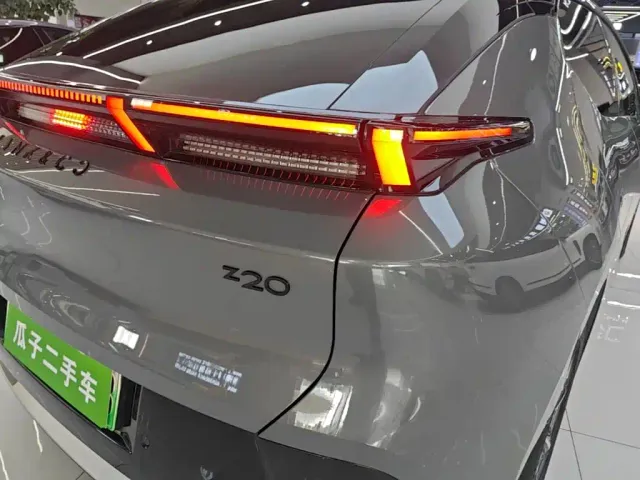 Lynk & Co Z20 — Фото автомобиля 7