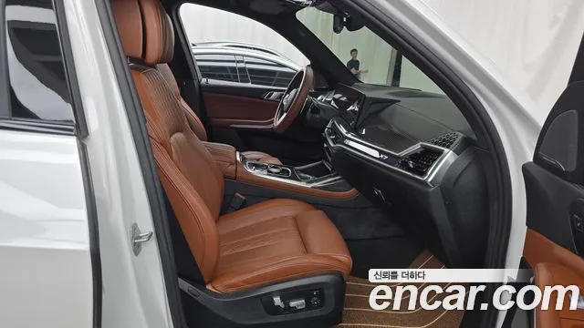 BMW X7 — Фото автомобиля 21