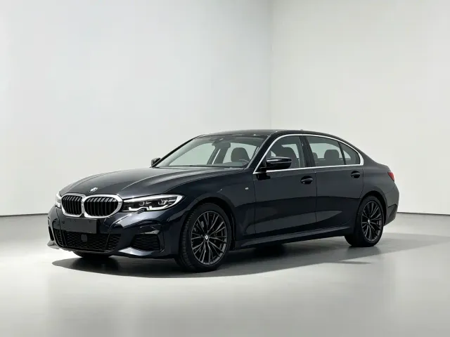 Фотография автомобиля — BMW 3 Series