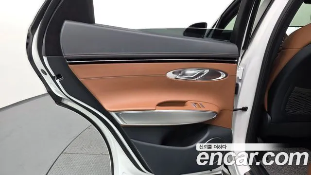 Genesis GV70 2.5T Бензин AWD — Фото автомобиля 19