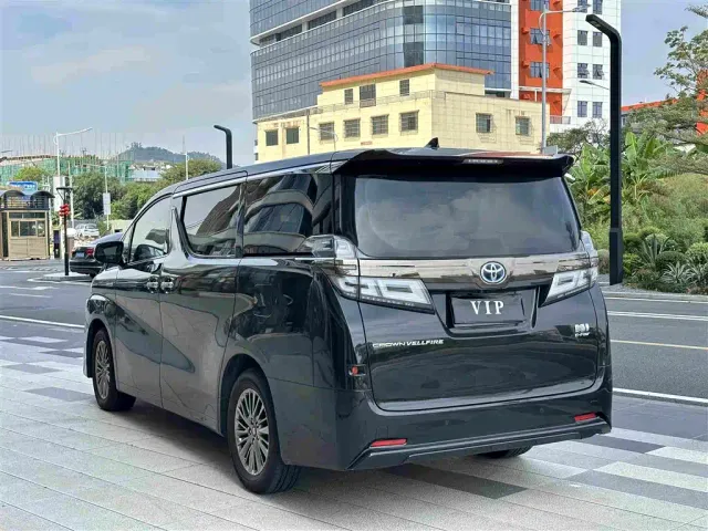 Toyota Vellfire — Фото автомобиля 7