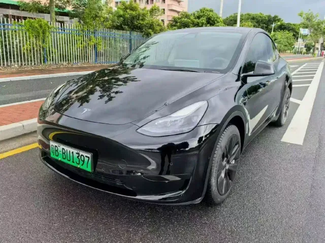 Фотография автомобиля — Tesla Model Y