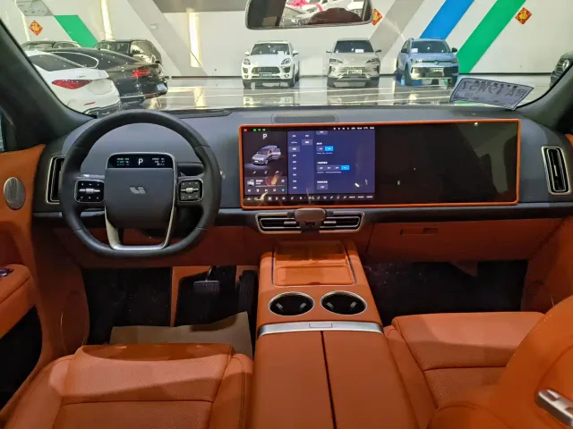 Li Auto L9 — Фото автомобиля 5