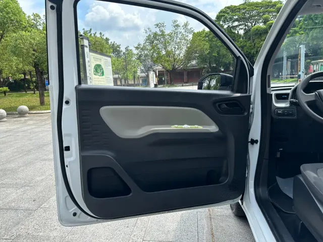 Wuling Hongguang Mini EV — Фото автомобиля 14
