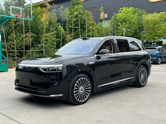 Aito M8 — Фото автомобиля 3