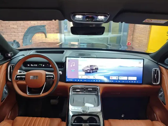 Geely Galaxy M9 — Фото автомобиля 12