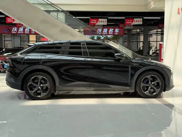 Jiyue Ji Yue 01 — Фото автомобиля 4